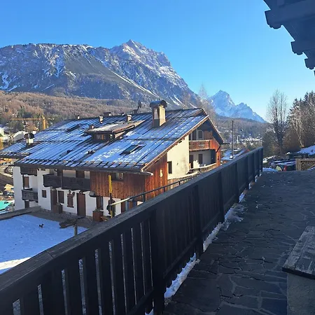 Comodo E Luminoso, Splendida Vista Su Cortina Апартаменты *